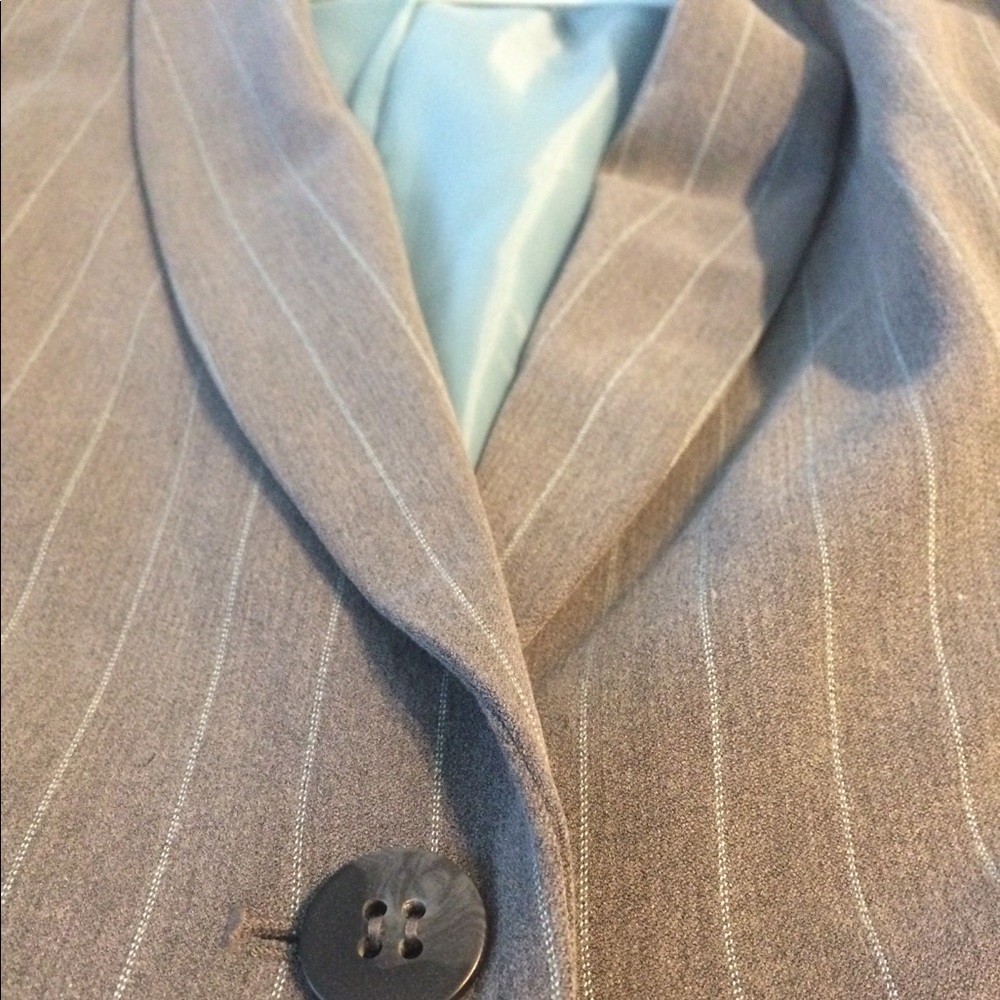 Jones Wear suit